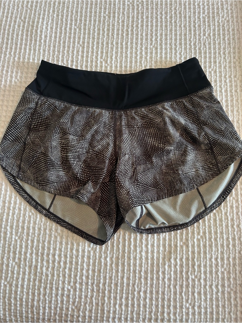 Lululemon Speed Up shorts